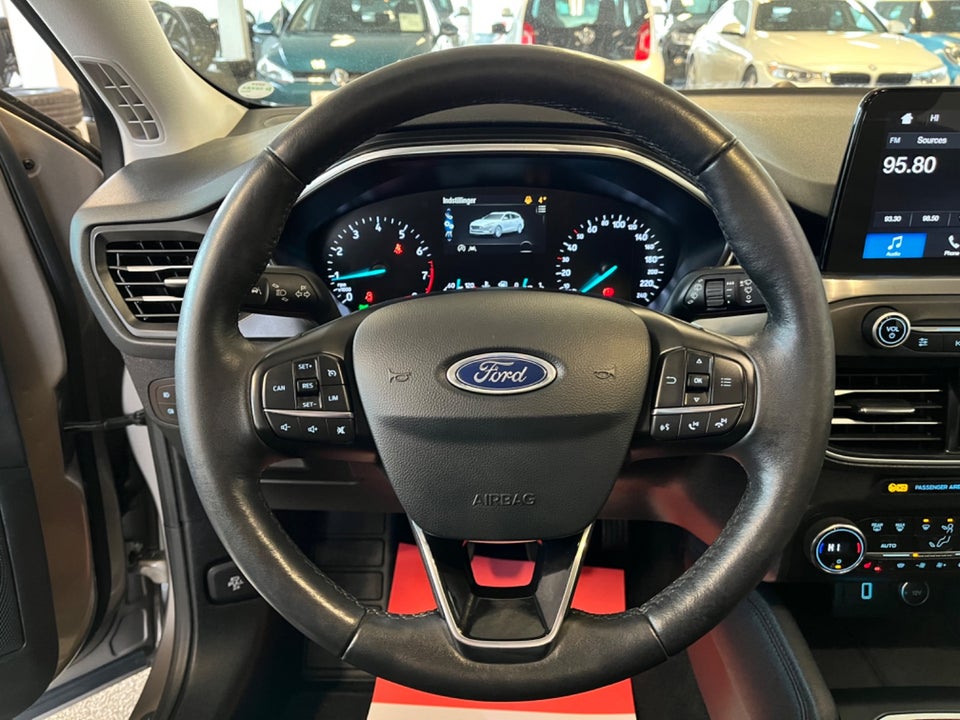 Ford Focus 1,0 EcoBoost Titanium 5d