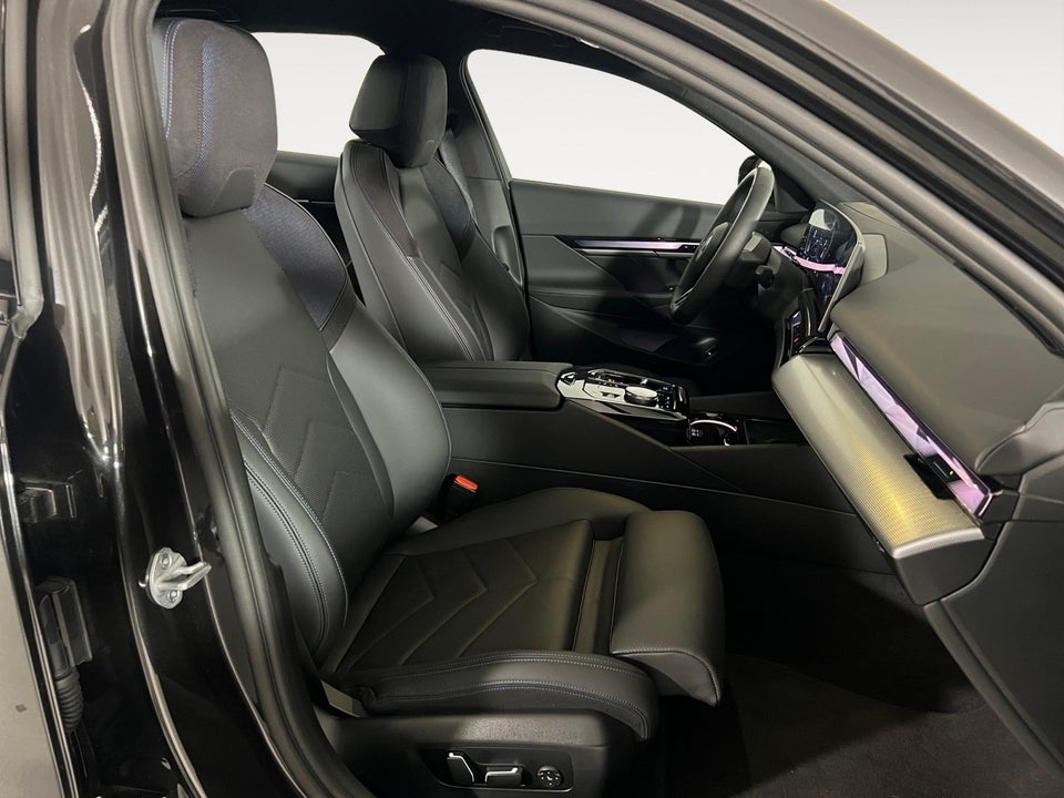 BMW i5 eDrive40 Fully Charged M-Sport 4d