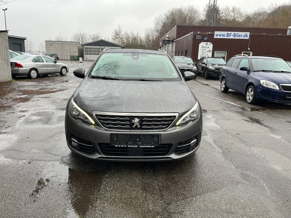 Peugeot 308 1,5 BlueHDi 130 Allure+ SW 5d