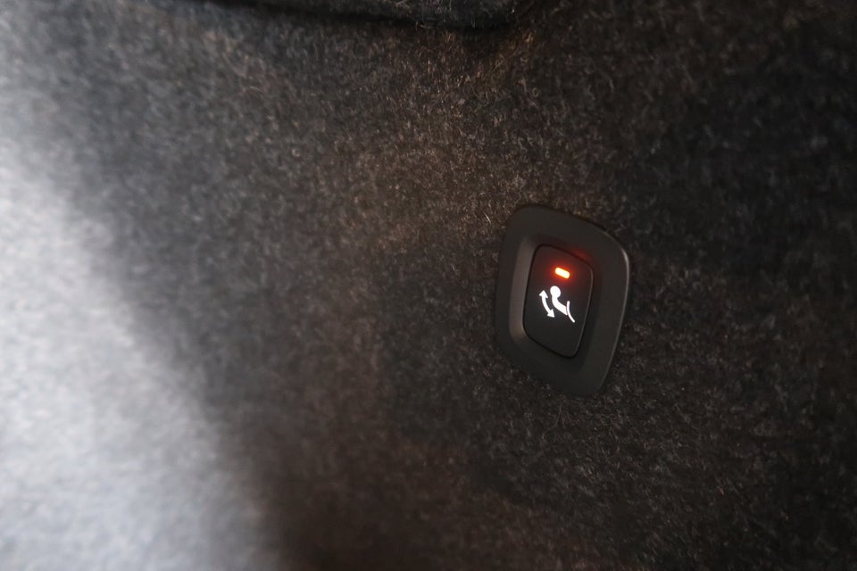 Volvo XC40 ReCharge Twin Plus 5d