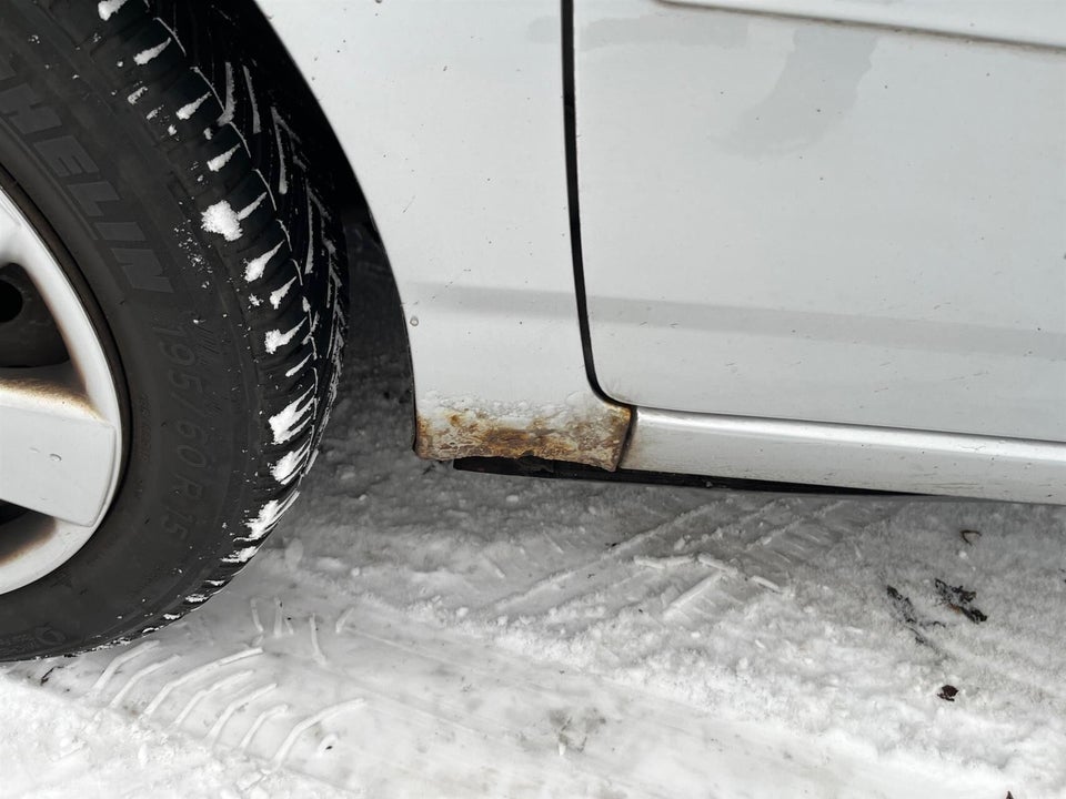 Toyota Corolla 1,4 Terra 5d