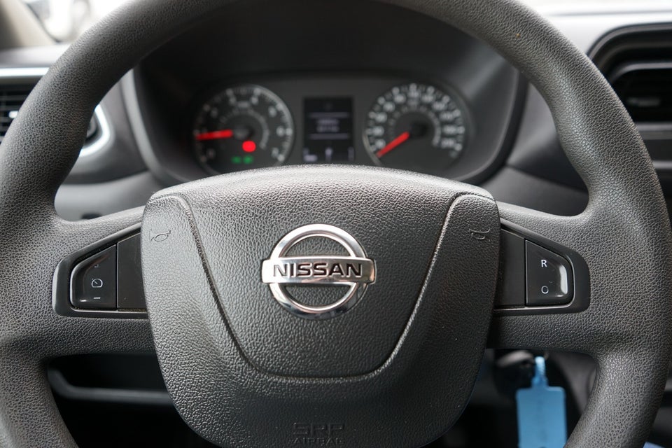 Nissan NV400 2,3 dCi 150 L2H2 Kassevogn