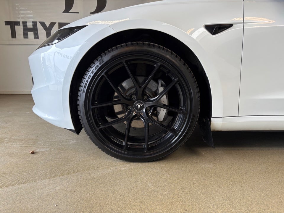 Tesla Model 3 RWD 4d