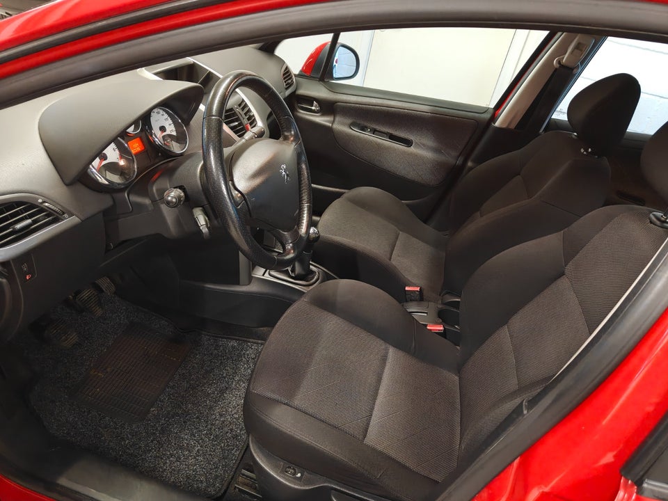 Peugeot 207 1,6 VTi Premium SW 5d