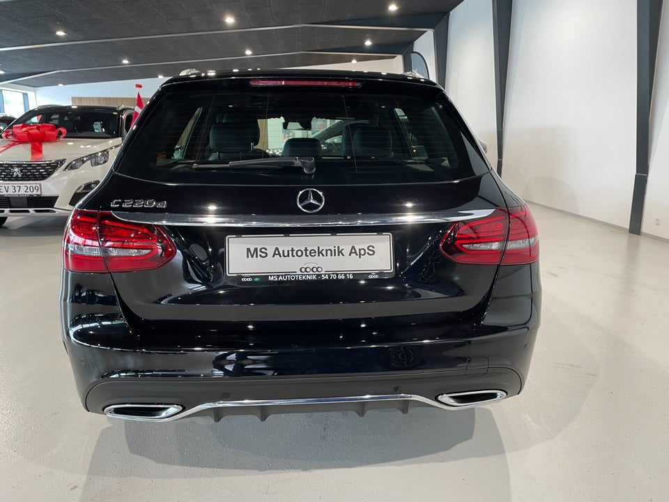 Mercedes C220 d 2,0 AMG Line stc. aut. 5d