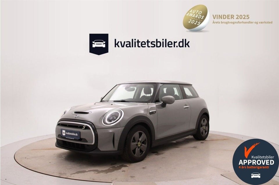 MINI Cooper SE Essential 3d