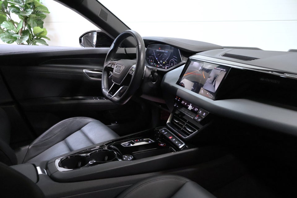 Audi e-tron GT quattro 4d