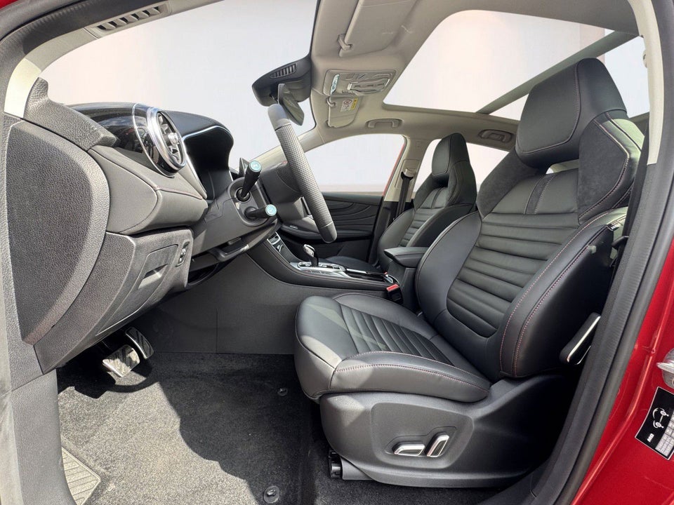 MG EHS 1,5 PHEV Luxury 5d