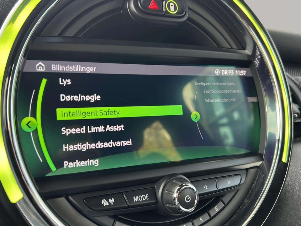 MINI Cooper SE Classic Trim 3d