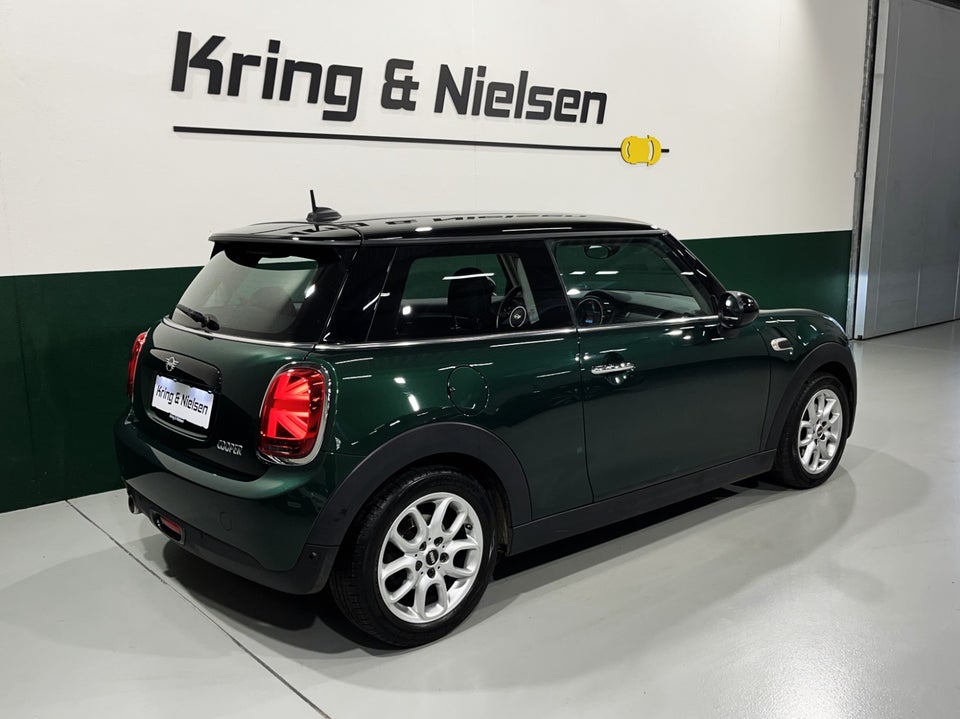 MINI Cooper 1,5 Essential 3d