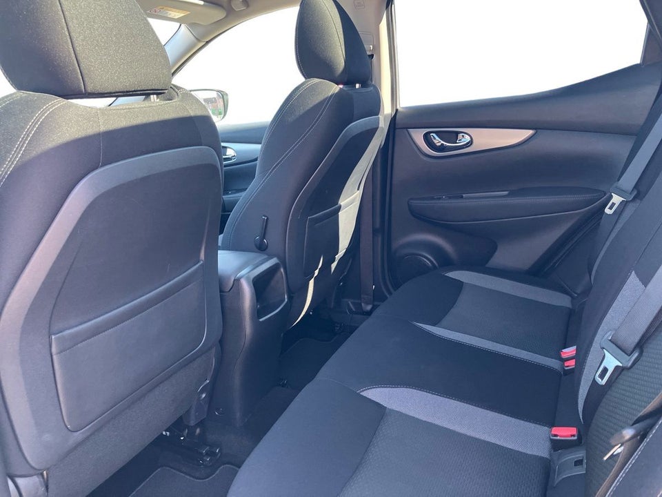 Nissan Qashqai 1,3 Dig-T 160 N-Connecta 5d