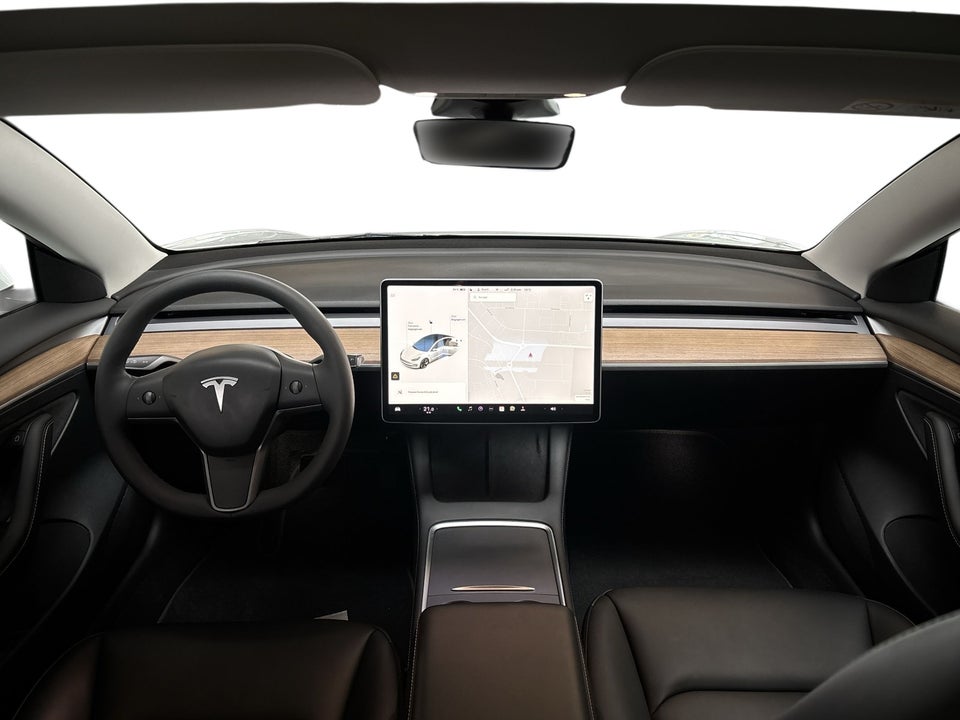 Tesla Model 3 Long Range AWD 4d