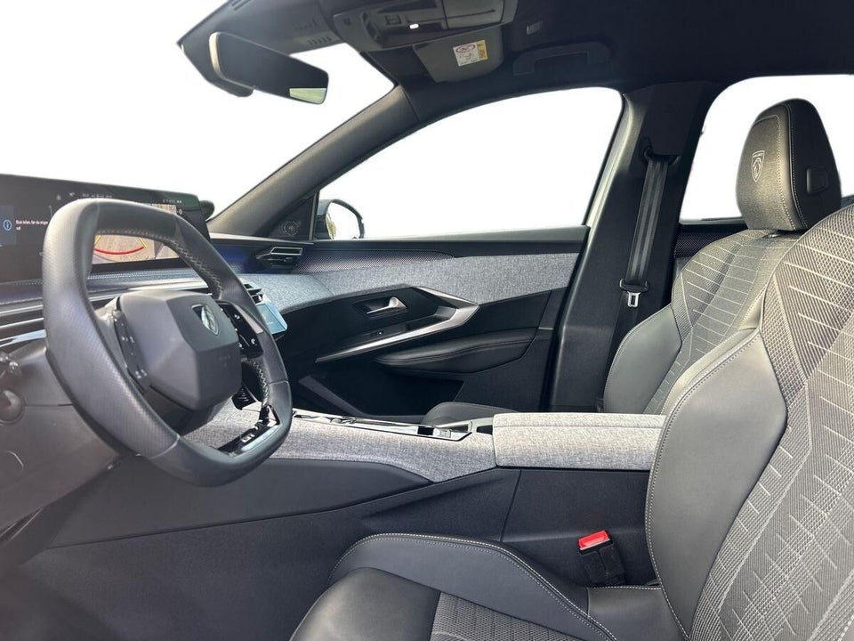 Peugeot e-5008 77 GT Pack 7prs 5d