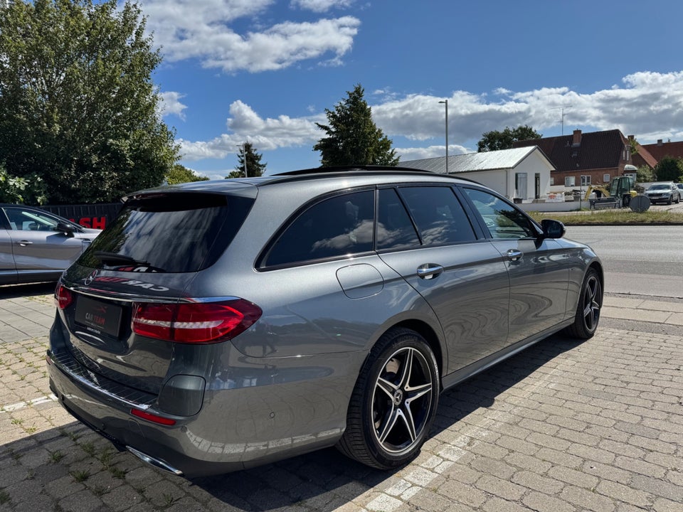 Mercedes E300 de 2,0 AMG Line Night Edition stc. aut. 5d