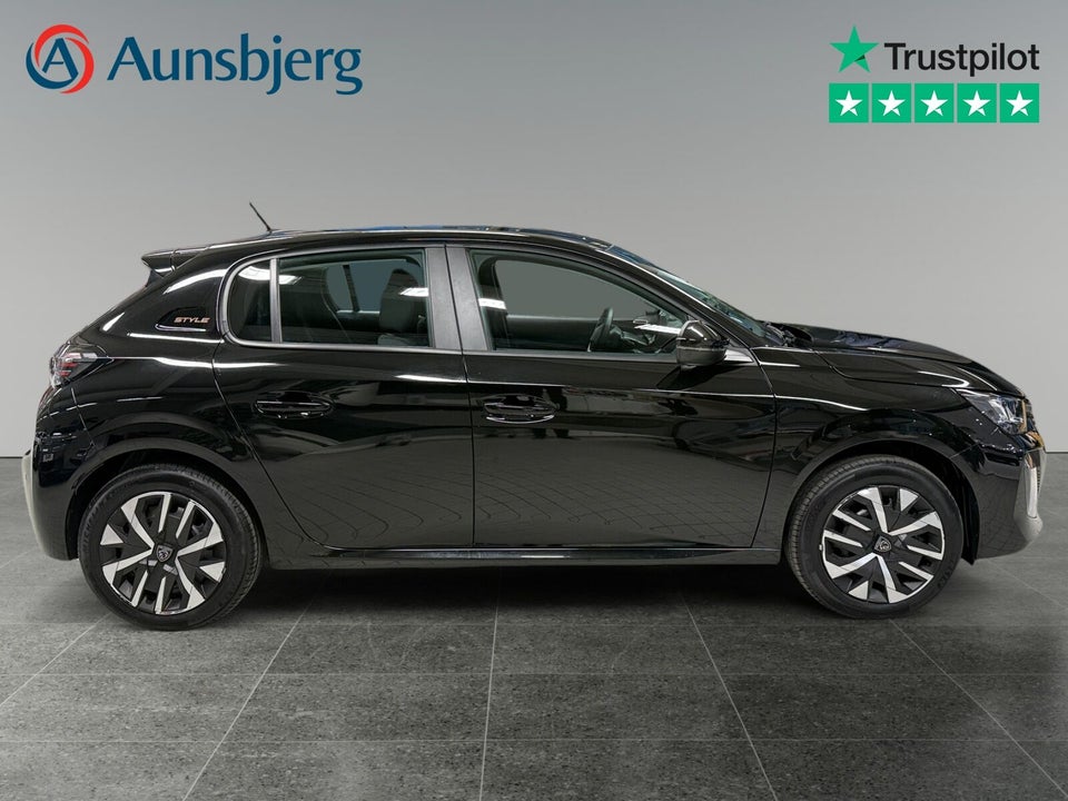 Peugeot e-208 50 Style 5d