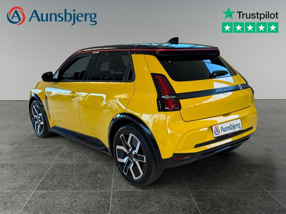 Renault 5 E-Tech 52 Iconic 5d