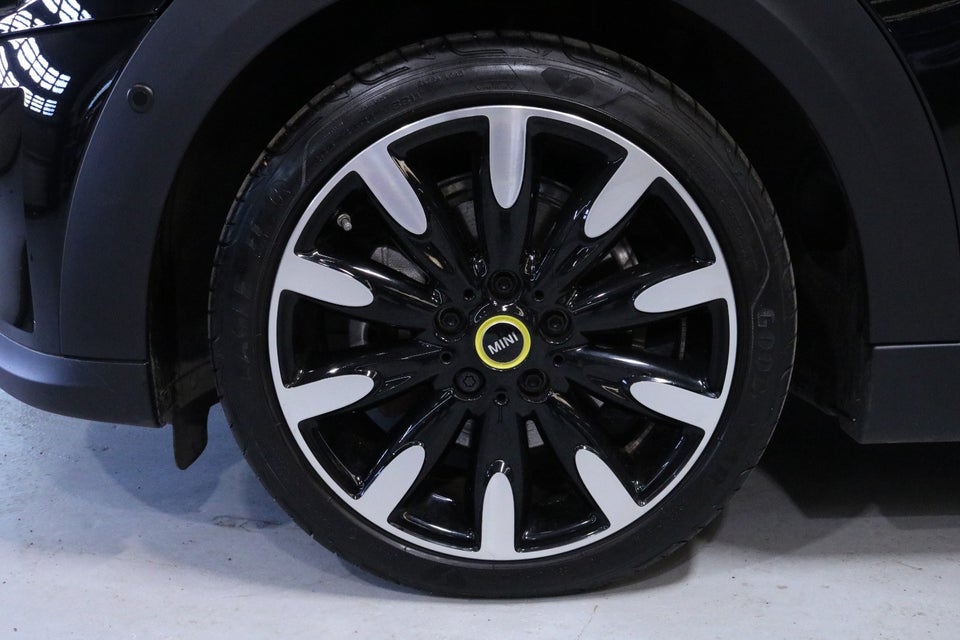 MINI Cooper SE Edition Premium Plus 3d
