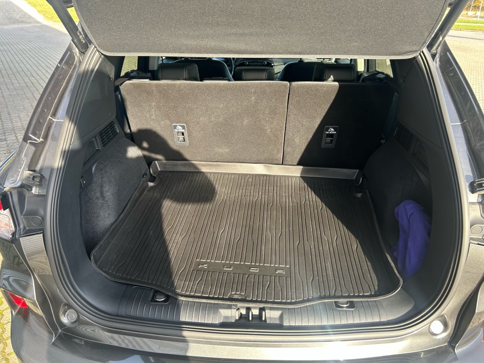 Ford Kuga 2,5 PHEV Vignale CVT 5d