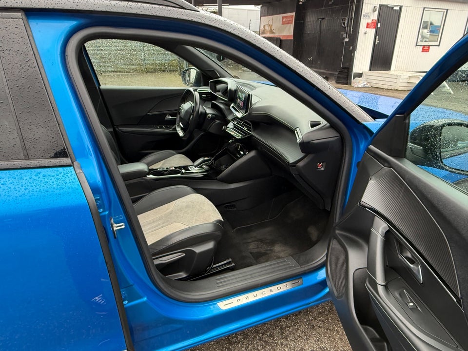 Peugeot e-2008 50 GT 5d