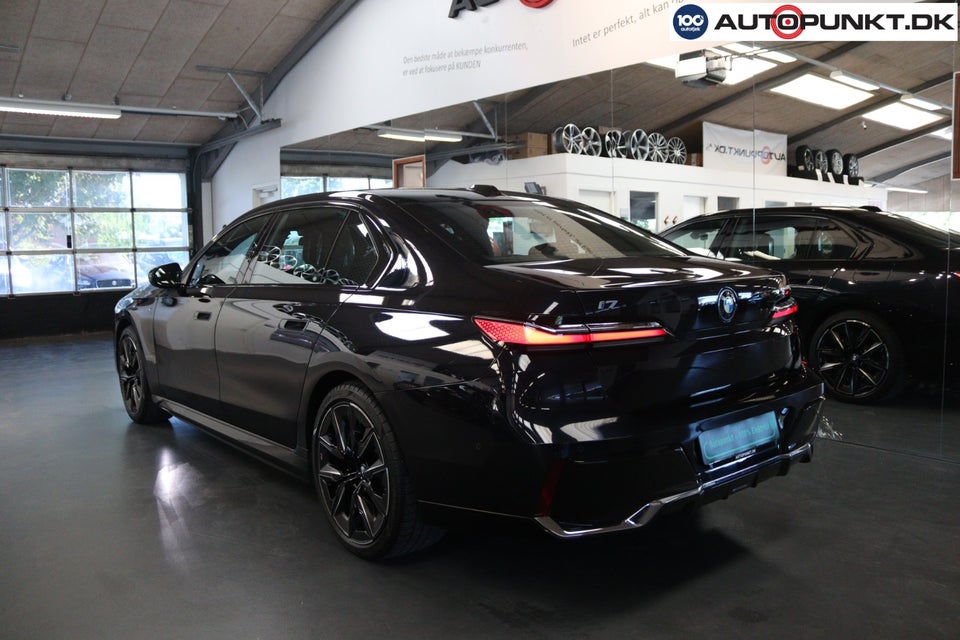 BMW i7 eDrive50 M-Sport 4d