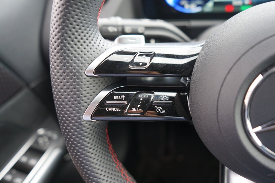 Mercedes EQA300 AMG Line 4Matic 5d