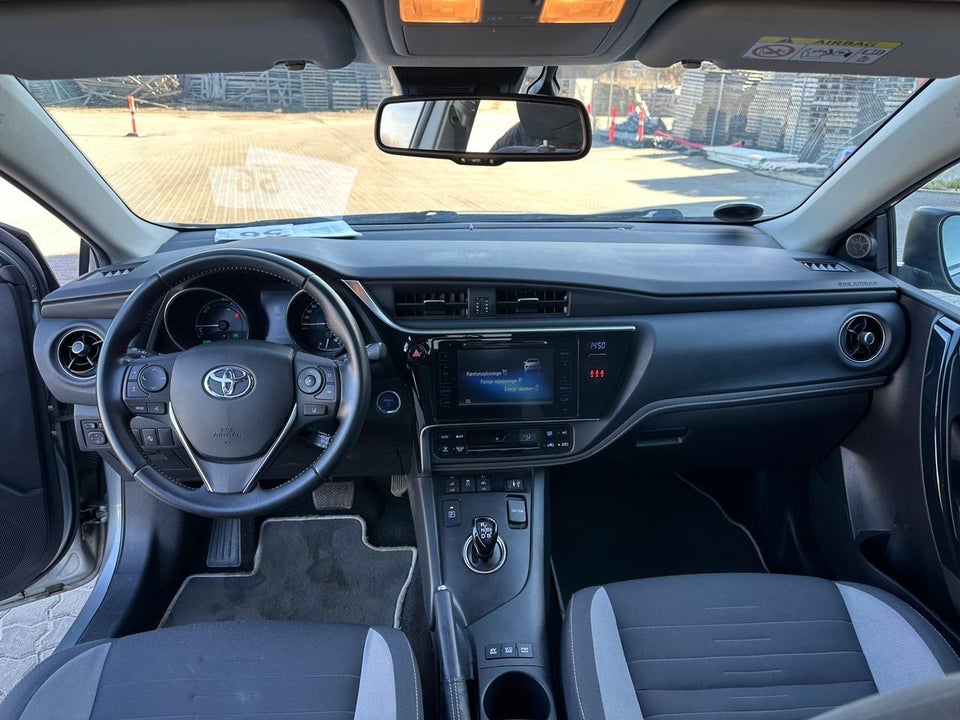 Toyota Auris 1,8 Hybrid H2 Comfort Touring Sports CVT 5d