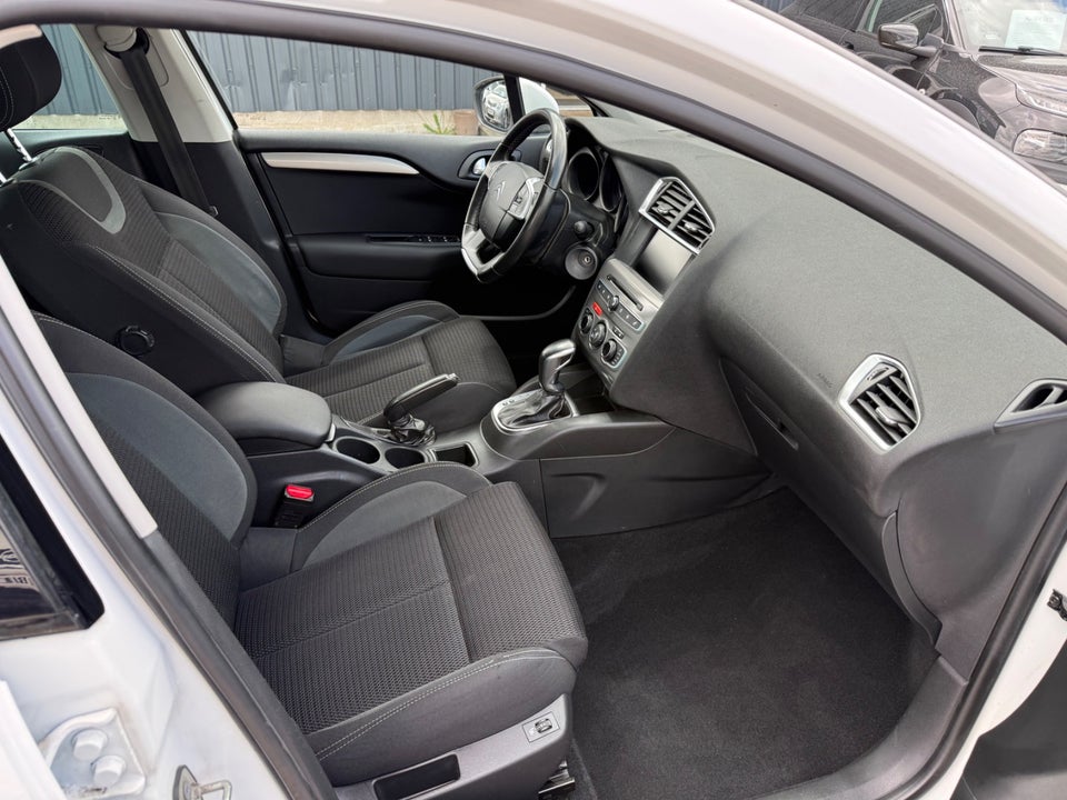 Citroën C4 1,6 BlueHDi 120 Challenge EAT6 5d