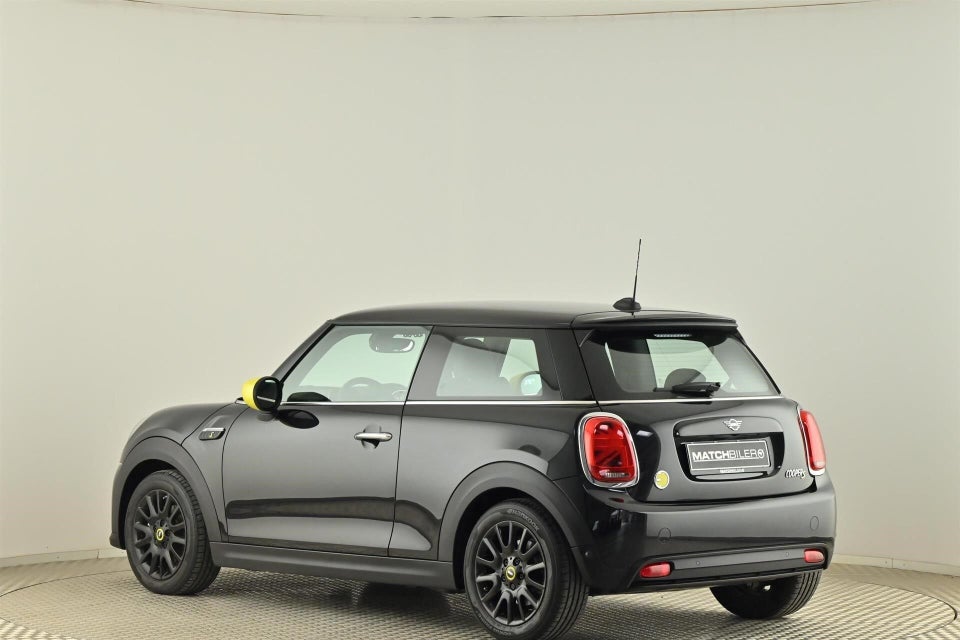 MINI Cooper SE Essential 3d