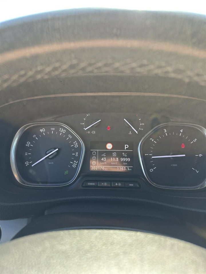 Peugeot Expert 2,0 BlueHDi 177 L3 Ultimate EAT8 Van