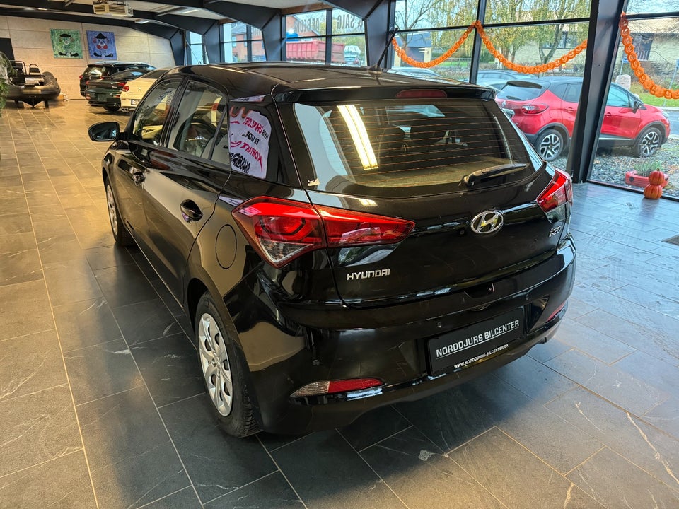 Hyundai i20 1,25 Trend 5d