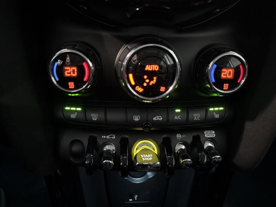 MINI Cooper SE Classic Trim 3d