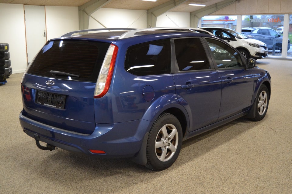 Ford Focus 1,6 Trend stc. 5d