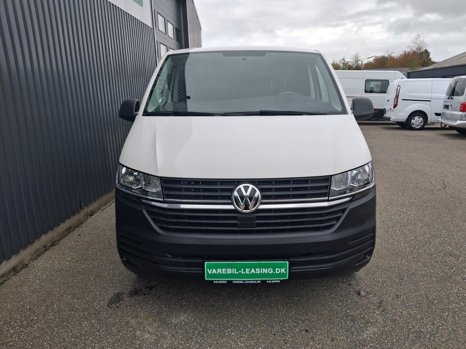 VW Transporter 2,0 TDi 110 Kassevogn lang