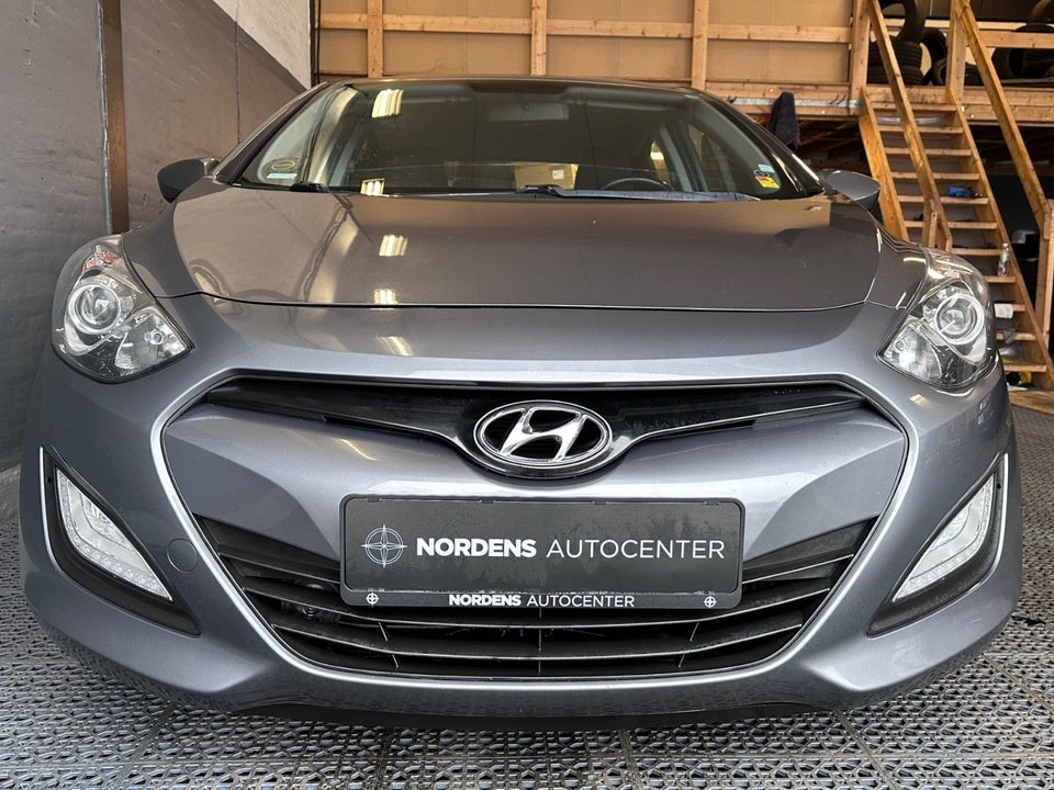 Hyundai i30 1,6 CRDi 110 Comfort Eco 5d