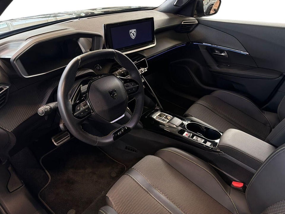 Peugeot e-2008 50 GT 5d