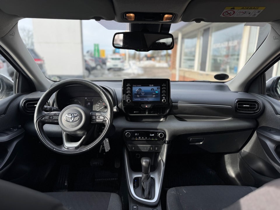 Toyota Yaris 1,5 Hybrid H3 Vision e-CVT 5d