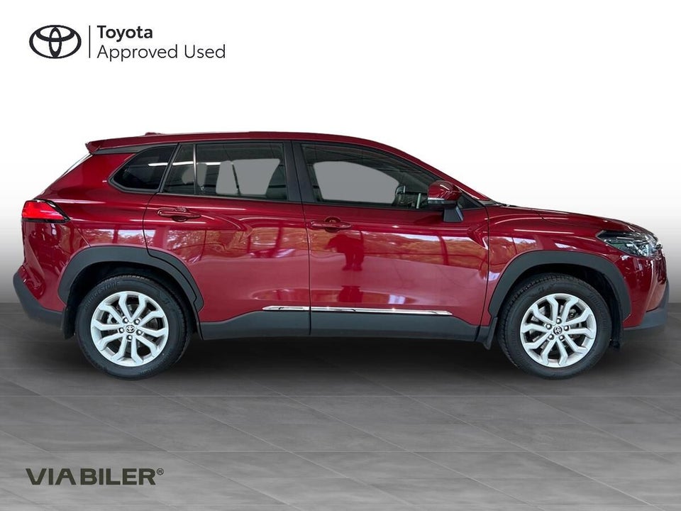 Toyota Corolla Cross 2,0 Hybrid Active CVT 5d