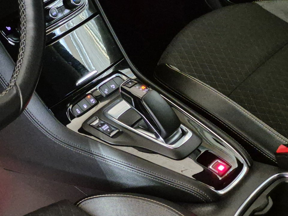 Opel Grandland X 1,6 Hybrid4 Impress aut. 5d