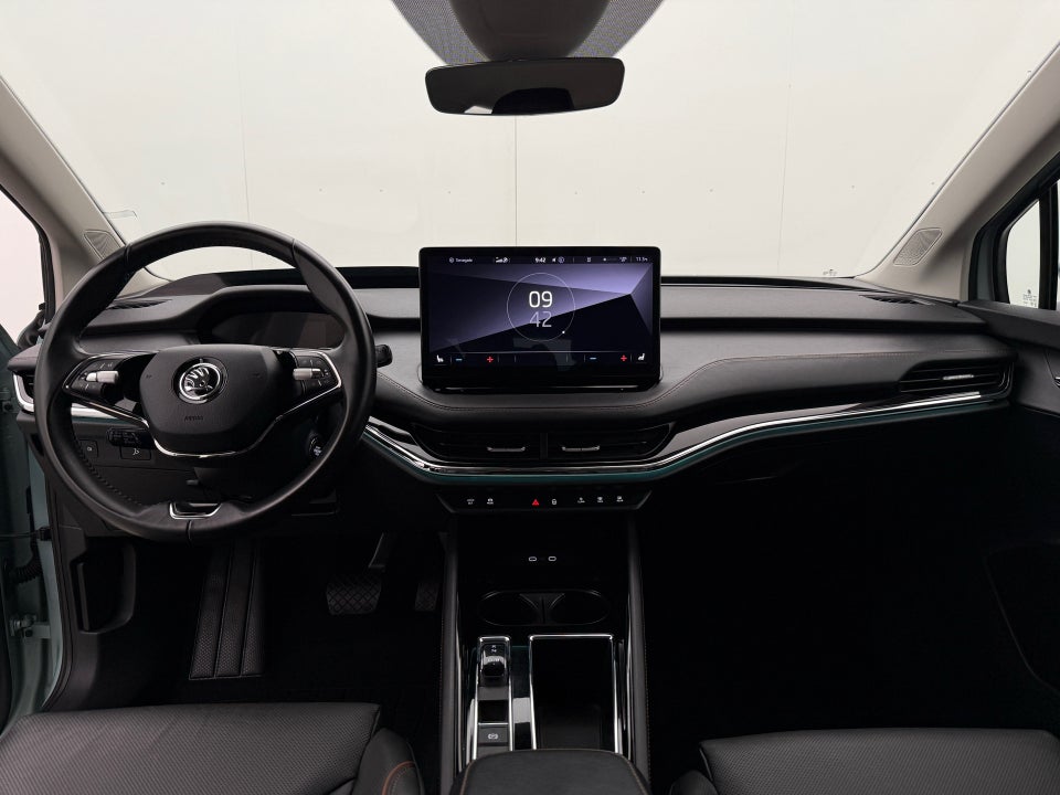 Skoda Enyaq 60 iV Suite 5d