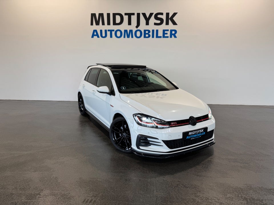 VW Golf VII 2,0 GTi DSG 5d