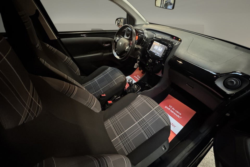 Peugeot 108 1,0 e-VTi 69 Allure 5d