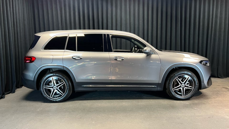 Mercedes EQB250+ AMG Line 5d