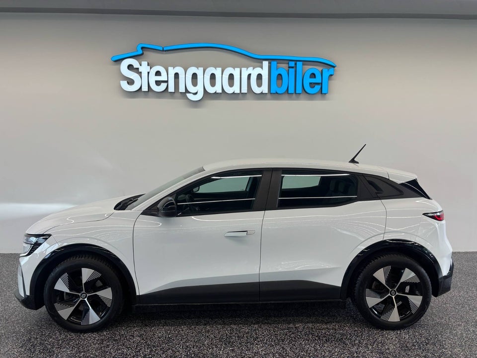 Renault Megane E-Tech 40 Equilibre 5d