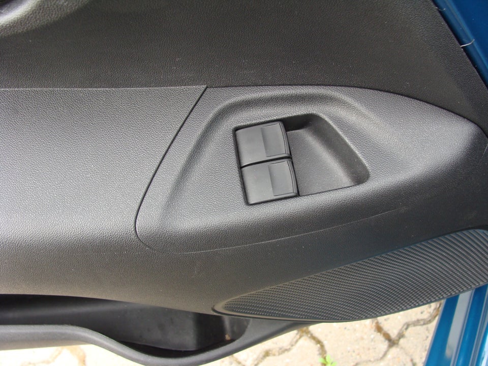 Citroën C1 1,0 VTi Shine 5d