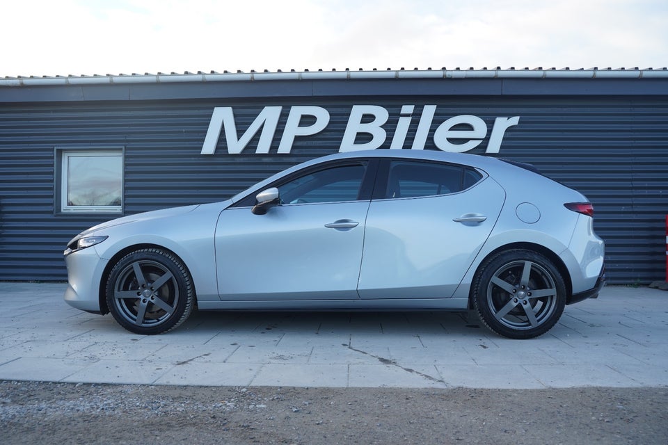 Mazda 3 2,0 e-SkyActiv-G 150 Cosmo aut. 4d