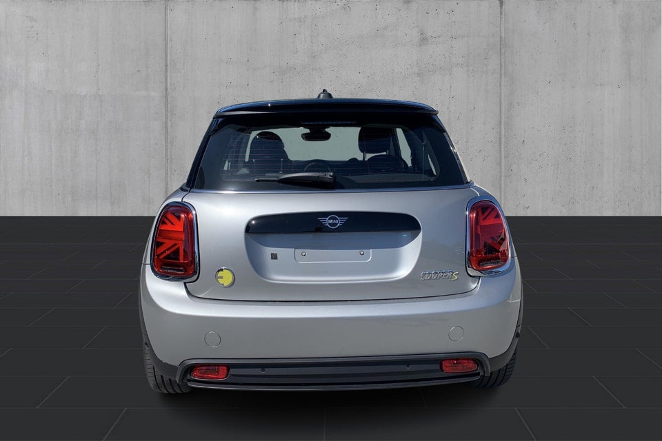 MINI Cooper SE Classic 3d