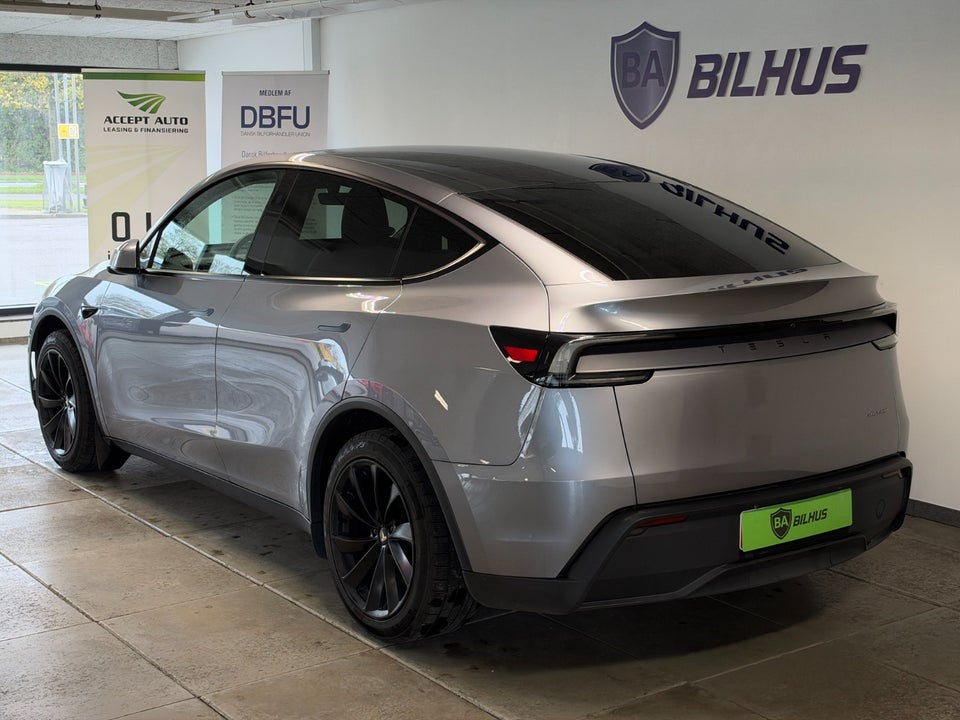 Tesla Model Y Premium Long Range RWD 5d