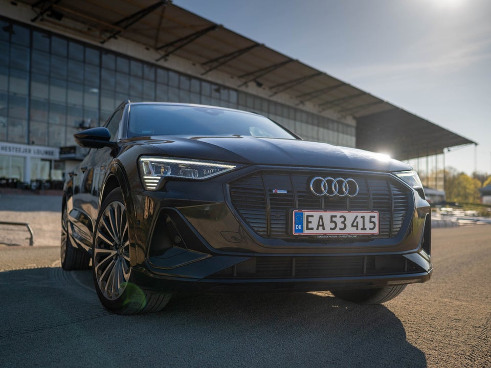 Audi e-tron 55 S-line quattro 5d