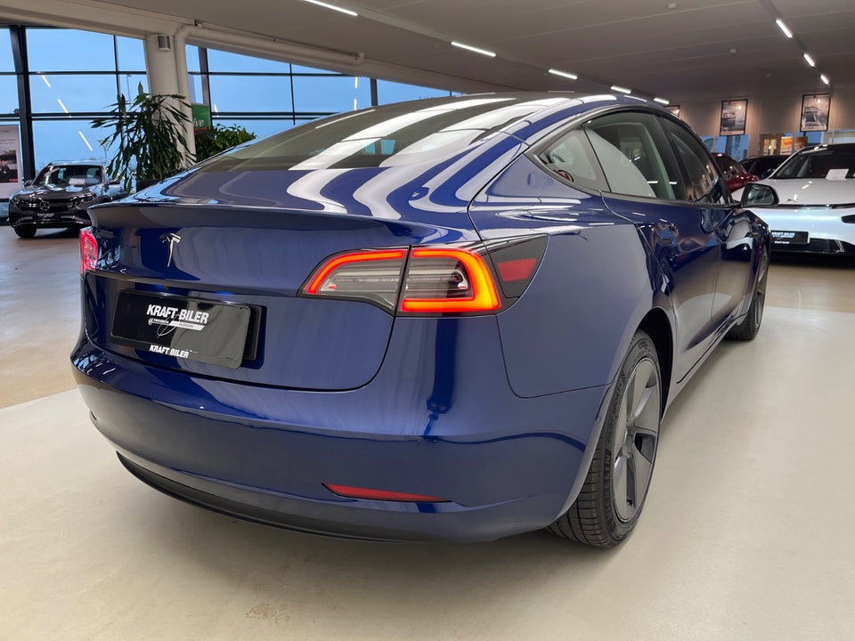 Tesla Model 3 Standard Range+ RWD 4d