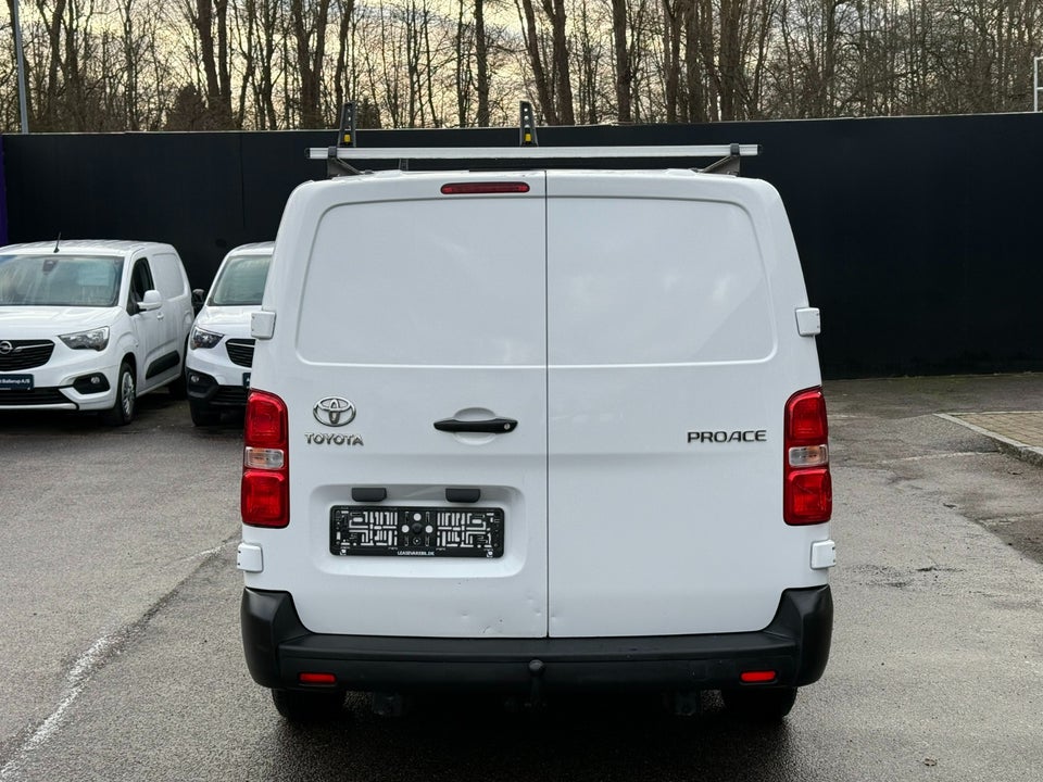 Toyota ProAce 2,0 D 120 Long Comfort 5d